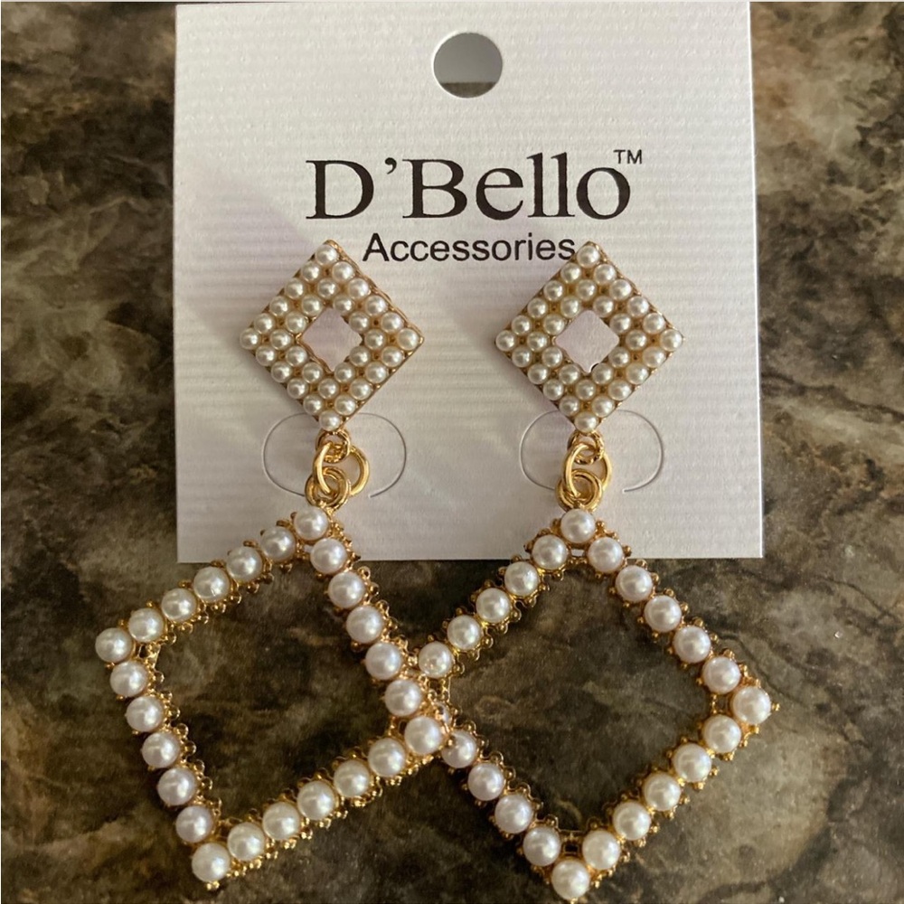 D'Bello Gold tone earrings #glam #festivalvibes